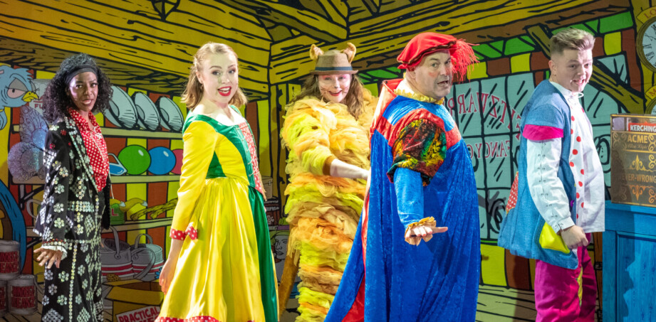 Naomi Wynter as Fairy Bowbells, Lauren Steele as Alice Fitzwarren, Leni Murphy as The Cat, Ian Hayles as Alderman Fitzwarren, and Connor Baldwin as Dick Whittington in Dick Whittington